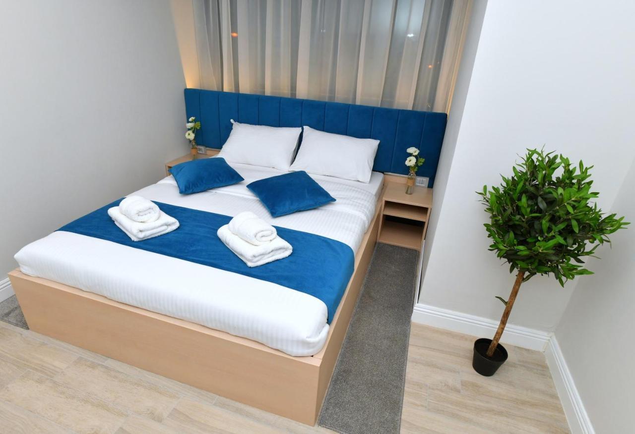 President Aparthotel Cacak Bagian luar foto