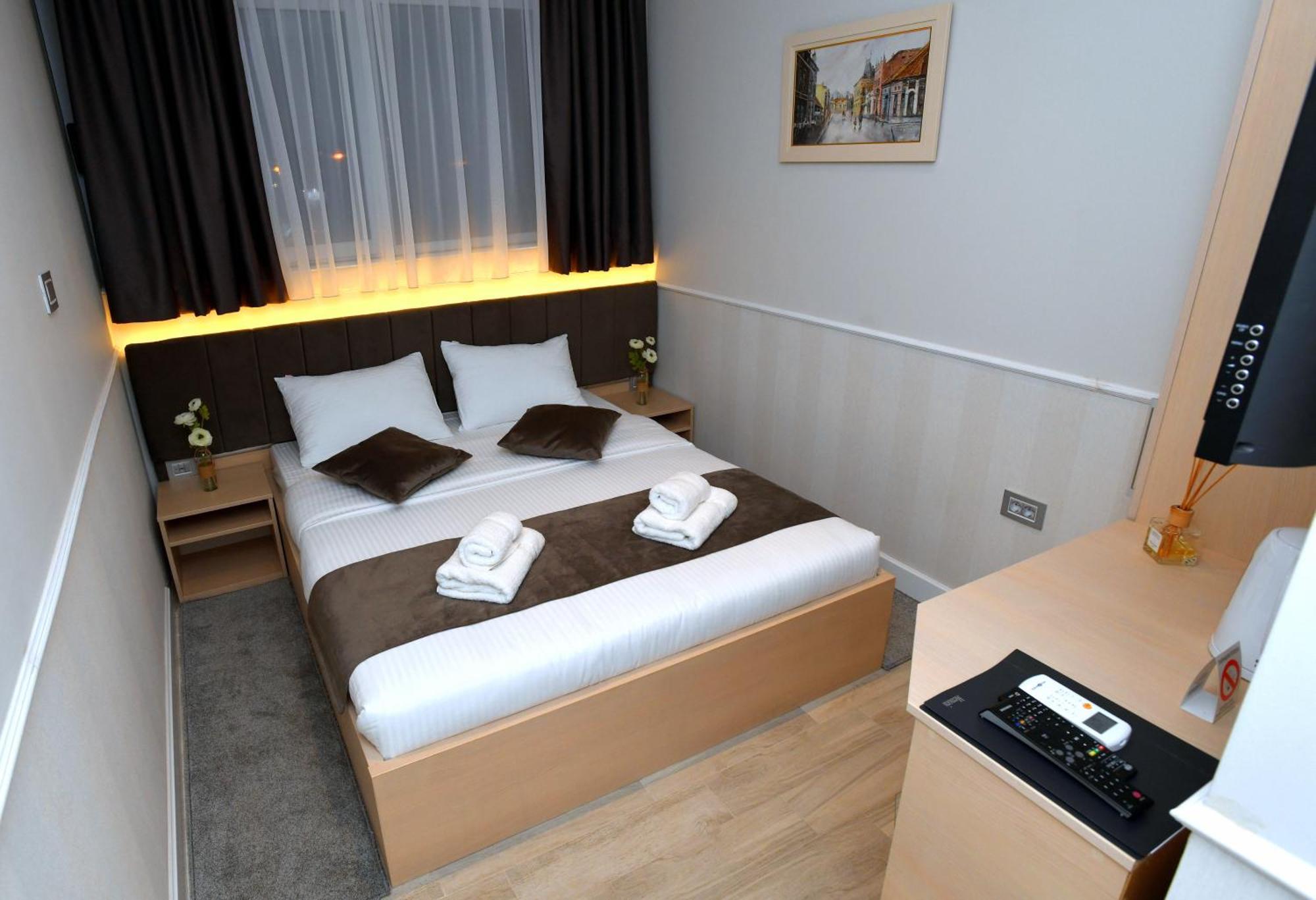 President Aparthotel Cacak Bagian luar foto